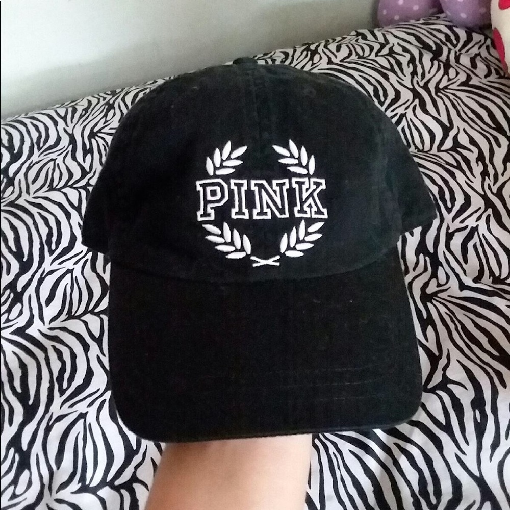 PINK baseball cap.⚾️